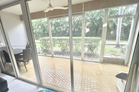 Copropriété à vendre à Hallandale Beach, Floride: 2 chambres, 95.41 m2 № 1860166 - photo 8