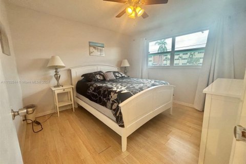 Copropriété à vendre à Hallandale Beach, Floride: 2 chambres, 95.41 m2 № 1860166 - photo 19