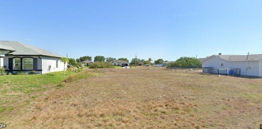 Land in Cape Coral, Florida № 1909155