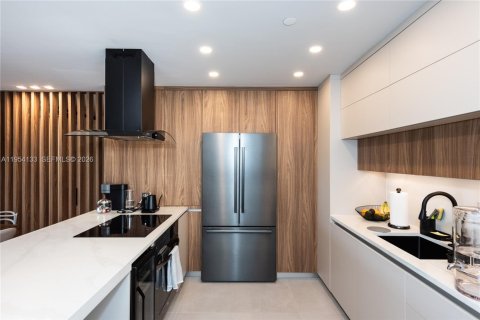 Condo in Key Biscayne, Florida, 2 bedrooms  № 2008957 - photo 6