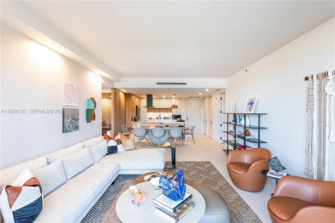 Condo in Key Biscayne, Florida, 2 bedrooms  № 2008957