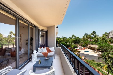 Condo in Key Biscayne, Florida, 2 bedrooms  № 2008957 - photo 20