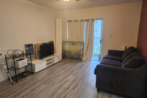 Condo in Plantation, Florida, 2 bedrooms  № 2054170 - photo 5