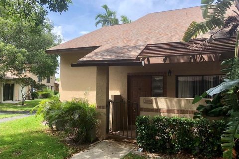 Adosado en Coconut Creek, Florida 3 dormitorios, 136.57 m2 № 2250673
