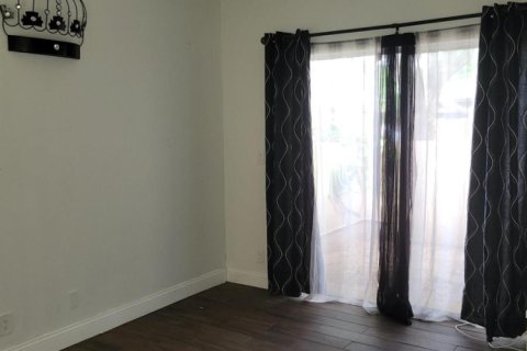 Adosado en alquiler en Coconut Creek, Florida, 3 dormitorios, 136.57 m2 № 2250673 - foto 16