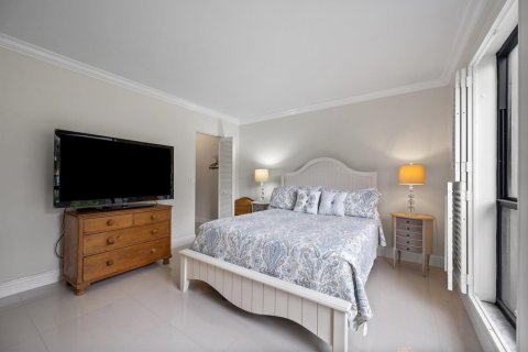 Condo in Palm Beach Gardens, Florida, 2 bedrooms № 2422163 - photo 24