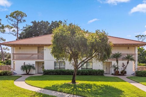 Condo in Palm Beach Gardens, Florida, 2 bedrooms № 2422163 - photo 12