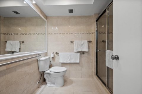Condo in Palm Beach Gardens, Florida, 2 bedrooms № 2422163 - photo 9