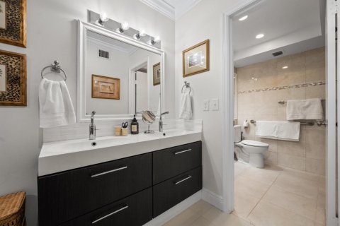Condo in Palm Beach Gardens, Florida, 2 bedrooms № 2422163 - photo 8