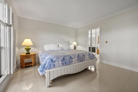 Condo in Palm Beach Gardens, Florida, 2 bedrooms № 2422163 - photo 19