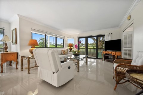 Condo in Palm Beach Gardens, Florida, 2 bedrooms № 2422163 - photo 16