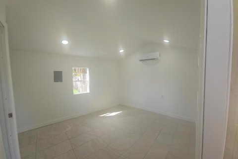 Copropriété à louer à Fort Lauderdale, Floride: 3 pièces, 351.54 m2 № 2380265 - photo 8