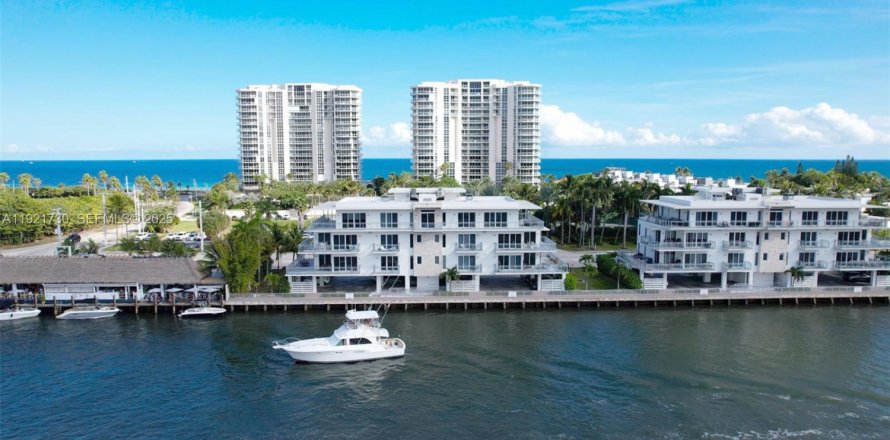 Condo à Hollywood, Floride, 3 chambres № 1987391