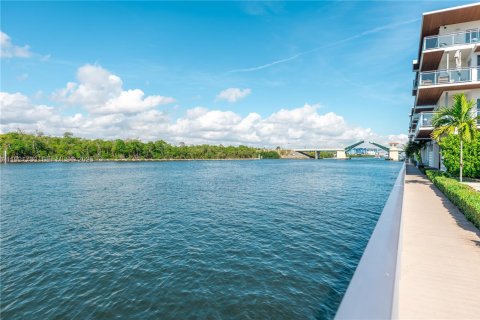 Copropriété à vendre à Hollywood, Floride: 3 chambres, 202.99 m2 № 1987391 - photo 4