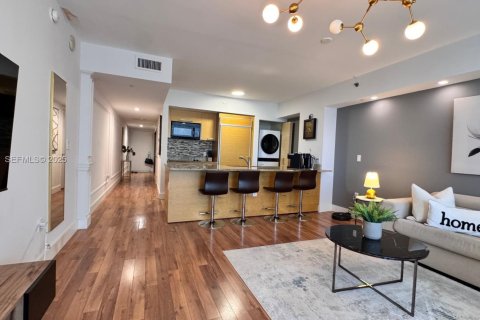 Condominio en venta en Hallandale Beach, Florida, 1 dormitorio, 78.41 m2 № 2035504 - foto 7