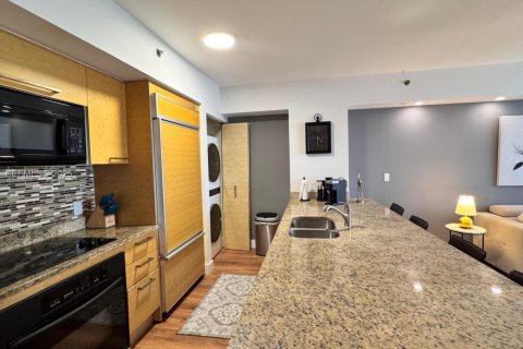 Condominio en venta en Hallandale Beach, Florida, 1 dormitorio, 78.41 m2 № 2035504 - foto 2