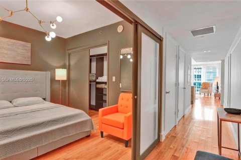 Condominio en venta en Hallandale Beach, Florida, 1 dormitorio, 78.41 m2 № 2035504 - foto 12