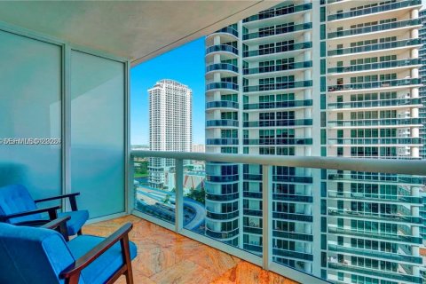 Condominio en venta en Hallandale Beach, Florida, 1 dormitorio, 78.41 m2 № 2035504 - foto 15