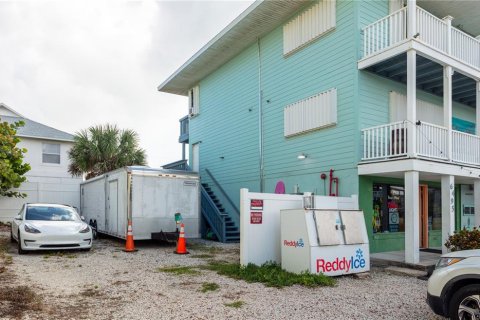 Propiedad comercial en venta en New Smyrna Beach, Florida, 361.2 m2 № 1324948 - foto 13