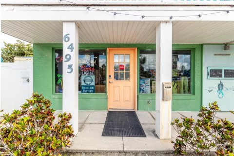 Propiedad comercial en venta en New Smyrna Beach, Florida, 361.2 m2 № 1324948 - foto 20