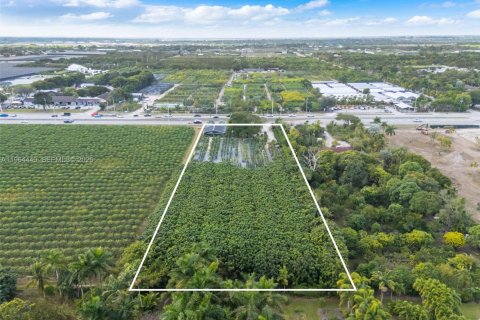 Купить земельный участок в Майами, Флорида № 2025922 - фото 6