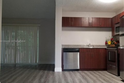 Copropriété à louer à Miami, Floride: 2 chambres, 90.86 m2 № 1996115 - photo 6