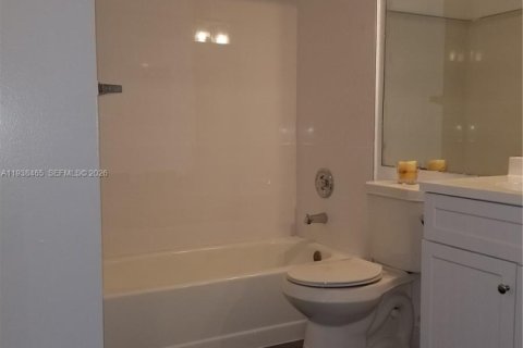 Copropriété à louer à Miami, Floride: 2 chambres, 90.86 m2 № 1996115 - photo 9