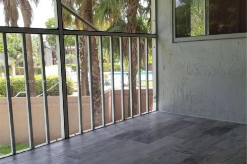 Copropriété à louer à Miami, Floride: 2 chambres, 90.86 m2 № 1996115 - photo 18