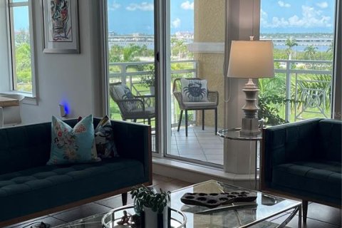 Condo in Palmetto, Florida, 2 bedrooms  № 1797992 - photo 17