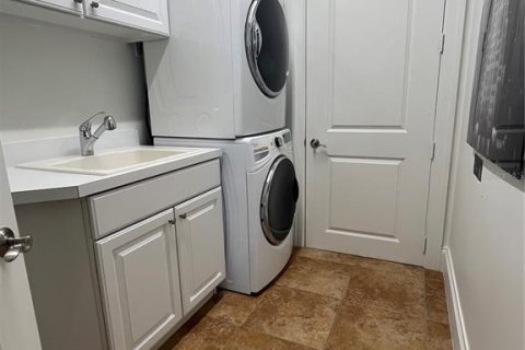 Condo in Palmetto, Florida, 2 bedrooms  № 1797992 - photo 28