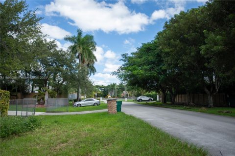 Land in Miami, Florida № 1953671 - photo 4