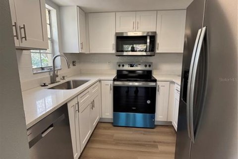 Condominio en venta en Palm Harbor, Florida, 3 dormitorios, 125.51 m2 № 2239943 - foto 5