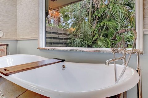 Villa ou maison à vendre à Sarasota, Floride: 4 chambres, 234.76 m2 № 1765847 - photo 30