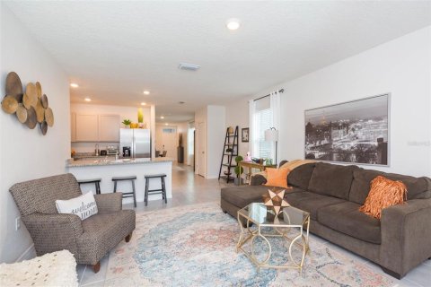 House in Wesley Chapel, Florida 3 bedrooms, 140.84 sq.m. № 1850259 - photo 12