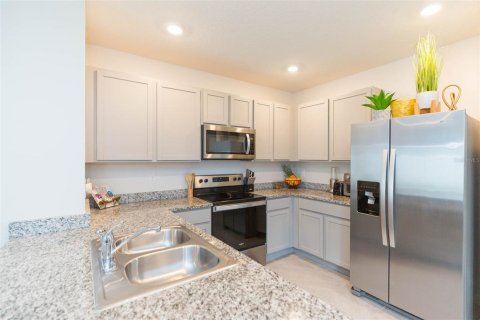 House in Wesley Chapel, Florida 3 bedrooms, 140.84 sq.m. № 1850259 - photo 8