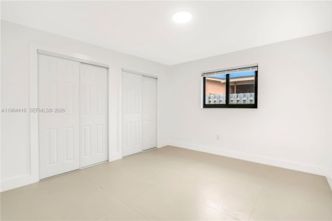 Casa en venta en Sunrise, Florida, 4 dormitorios, 162.76 m2 № 2026262 - foto 19