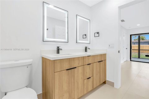 Casa en venta en Sunrise, Florida, 4 dormitorios, 162.76 m2 № 2026262 - foto 13