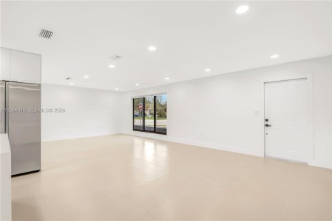 Casa en venta en Sunrise, Florida, 4 dormitorios, 162.76 m2 № 2026262 - foto 9