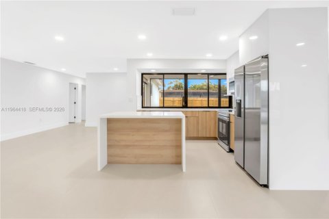 Casa en venta en Sunrise, Florida, 4 dormitorios, 162.76 m2 № 2026262 - foto 5