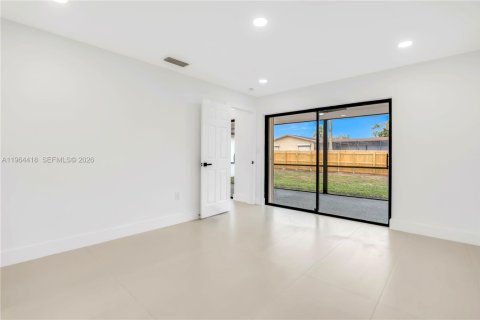 Casa en venta en Sunrise, Florida, 4 dormitorios, 162.76 m2 № 2026262 - foto 16