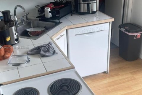 Copropriété à vendre à Miami Shores, Floride: 2 chambres, 88.63 m2 № 2064882 - photo 7