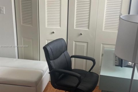 Copropriété à vendre à Miami Shores, Floride: 2 chambres, 88.63 m2 № 2064882 - photo 10