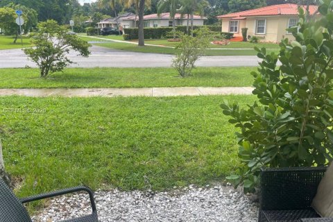 Copropriété à vendre à Miami Shores, Floride: 2 chambres, 88.63 m2 № 2064882 - photo 20