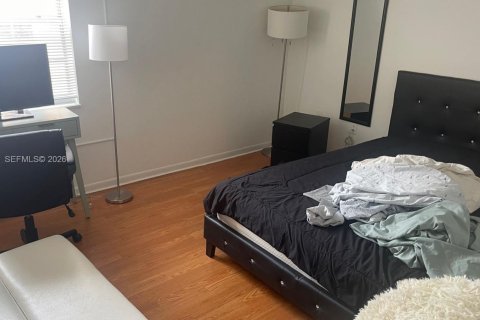 Copropriété à vendre à Miami Shores, Floride: 2 chambres, 88.63 m2 № 2064882 - photo 14