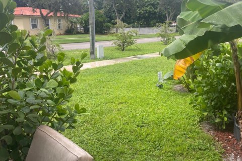 Copropriété à vendre à Miami Shores, Floride: 2 chambres, 88.63 m2 № 2064882 - photo 21
