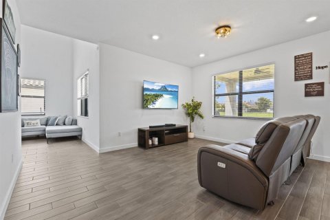 Casa en venta en Royal Palm Beach, Florida, 5 dormitorios, 272.39 m2 № 2177103 - foto 26