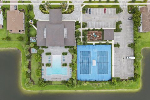 Casa en venta en Royal Palm Beach, Florida, 5 dormitorios, 272.39 m2 № 2177103 - foto 8