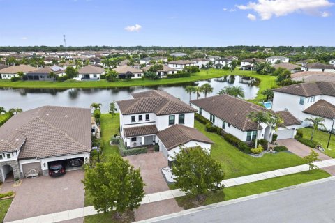 Casa en venta en Royal Palm Beach, Florida, 5 dormitorios, 272.39 m2 № 2177103 - foto 14
