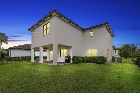 Casa en venta en Royal Palm Beach, Florida, 5 dormitorios, 272.39 m2 № 2177103 - foto 3