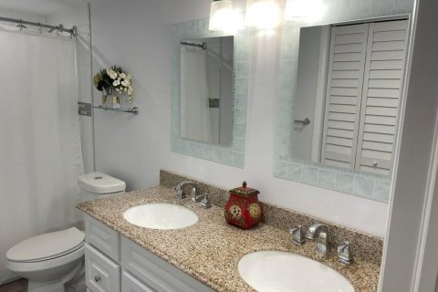 Condo in Lake Worth, Florida, 1 bedroom № 2391746 - photo 6